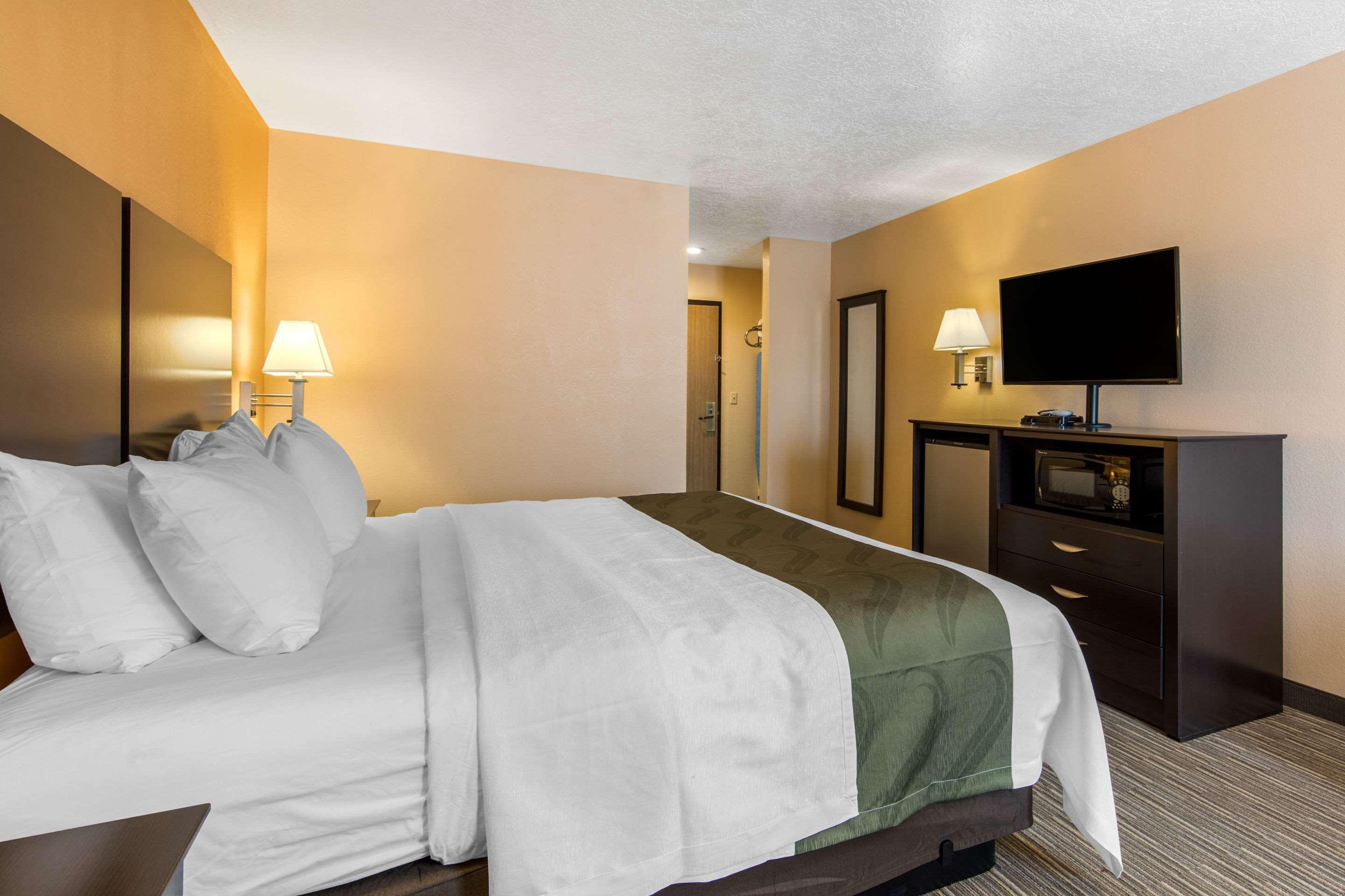 Quality Inn & Suites Albuquerque North Near Balloon Fiesta Park Экстерьер фото
