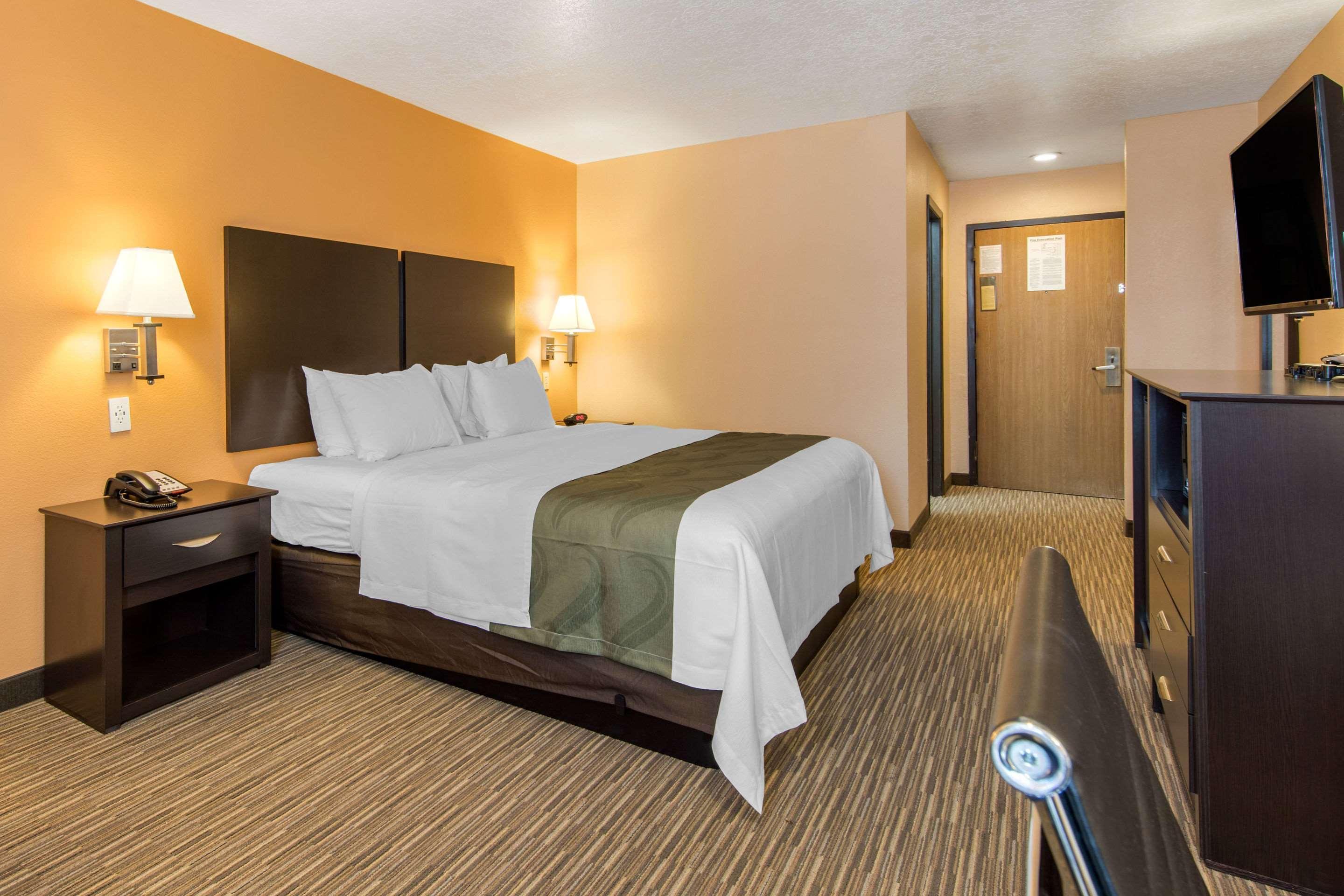 Quality Inn & Suites Albuquerque North Near Balloon Fiesta Park Экстерьер фото