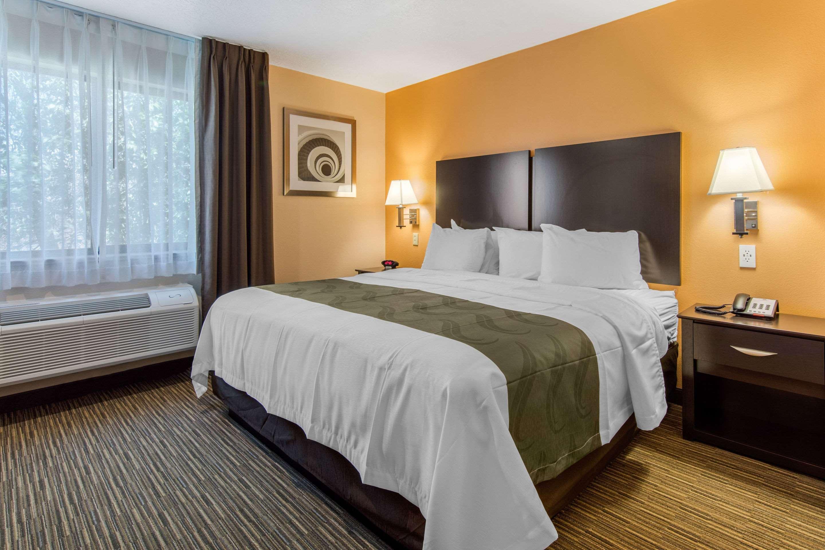 Quality Inn & Suites Albuquerque North Near Balloon Fiesta Park Экстерьер фото