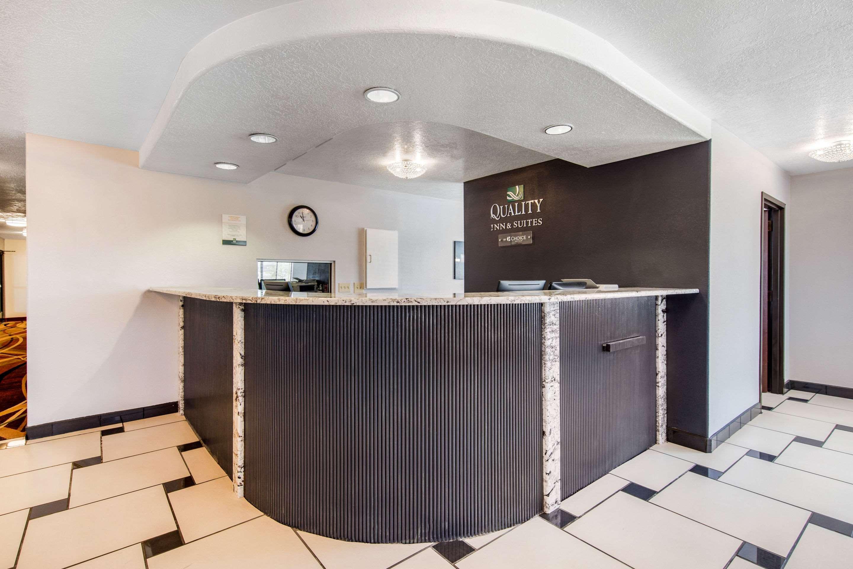 Quality Inn & Suites Albuquerque North Near Balloon Fiesta Park Экстерьер фото