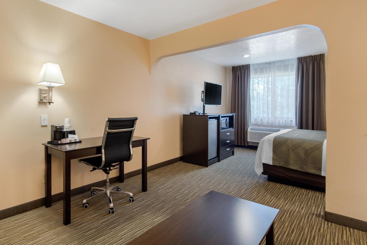 Quality Inn & Suites Albuquerque North Near Balloon Fiesta Park Экстерьер фото